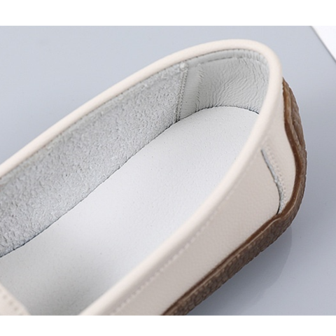 Elegant and Versatile Women’s Loafers with Metal Buckle