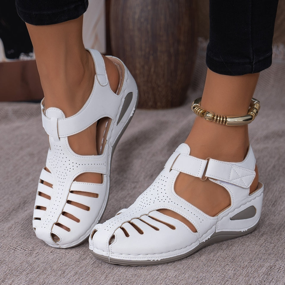 Baotou Hollow One-line Wedge Sandals
