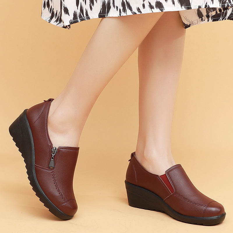 Elderly Women's Wedge Leather Shoes