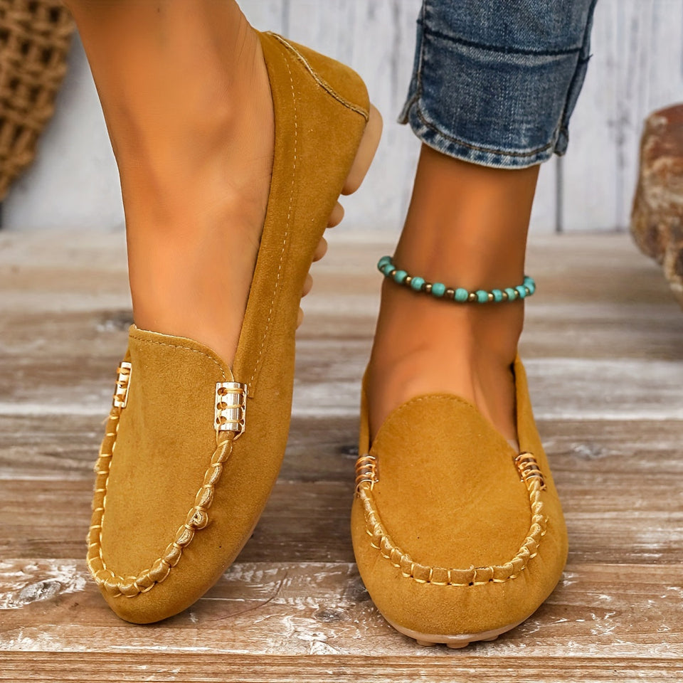 Women’s Loafers with Metallic Detail. 👞✨