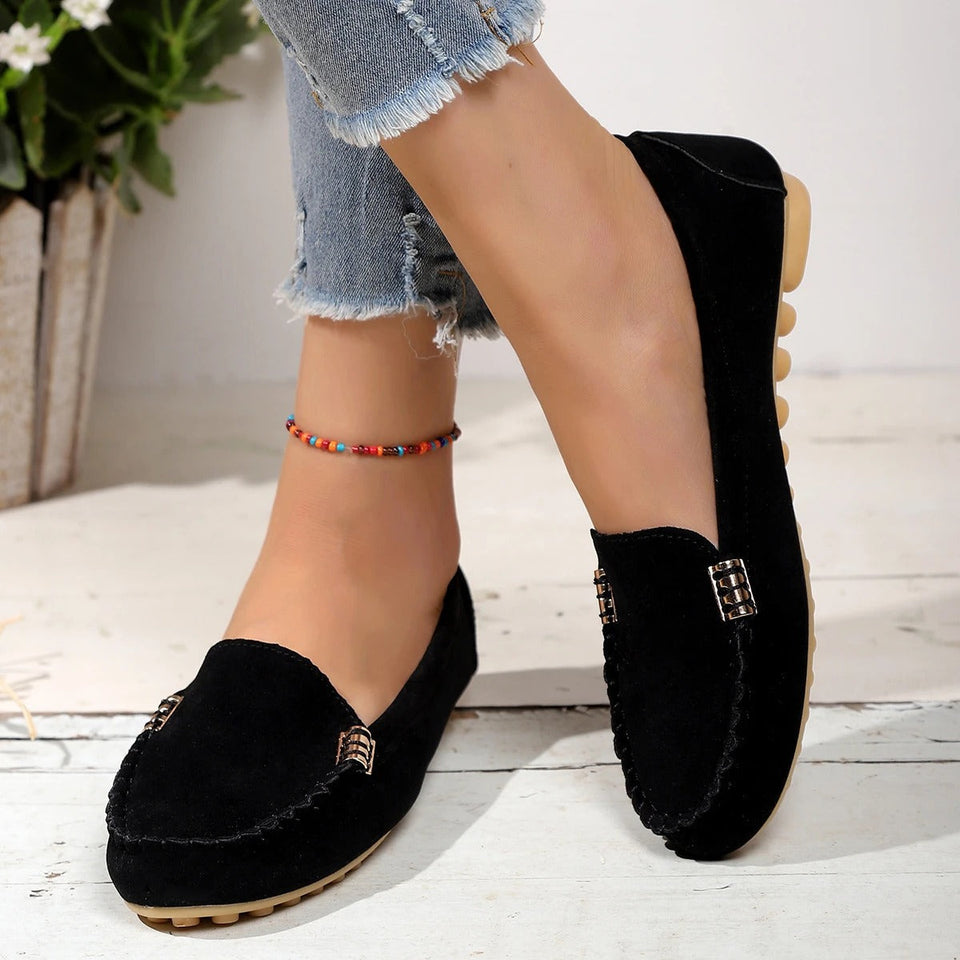 Women’s Loafers with Metallic Detail. 👞✨