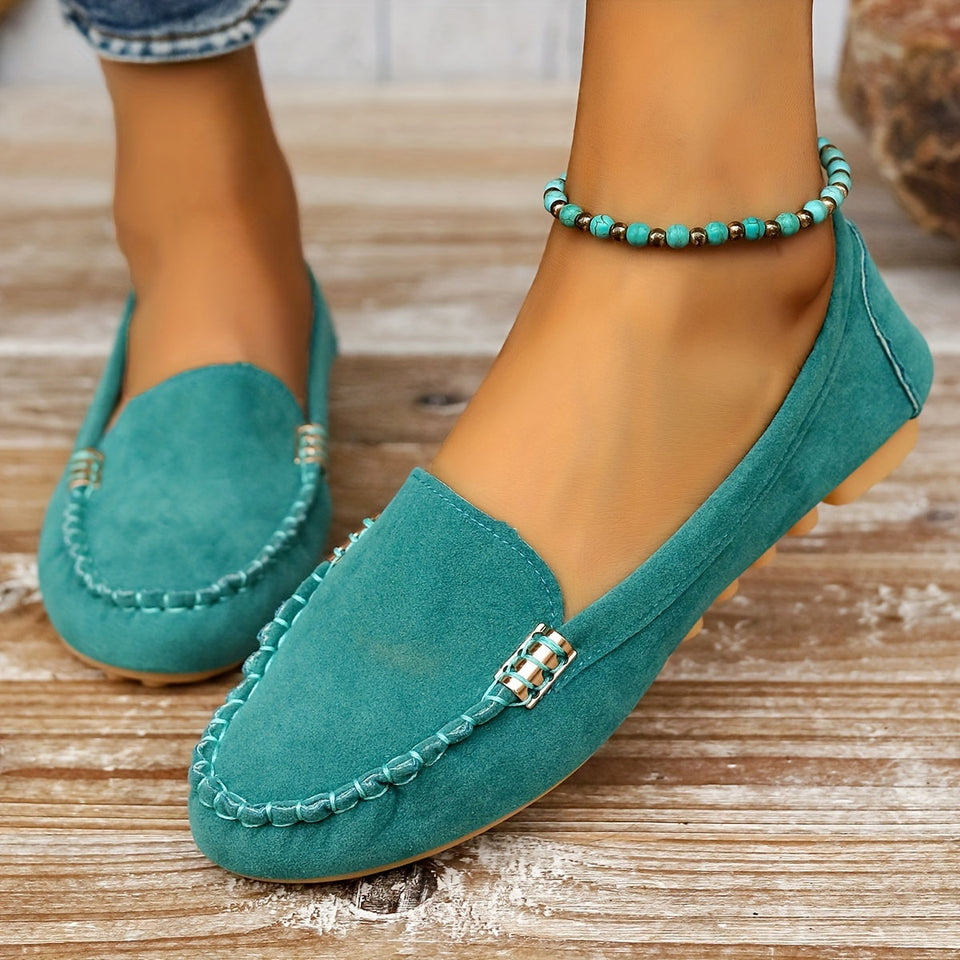 Women’s Loafers with Metallic Detail. 👞✨