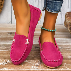 Women’s Loafers with Metallic Detail. 👞✨