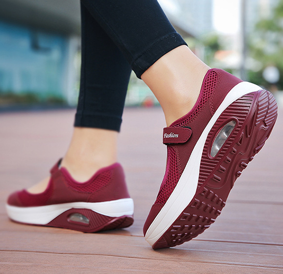 Breathable walking hot sale shoes womens